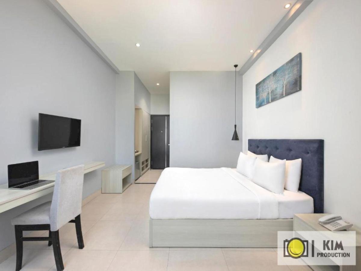 Capital O 1200 Salem Riverside Khách sạn 4*