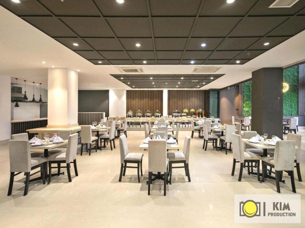 Capital O 1200 Salem Riverside 4* Da Nang